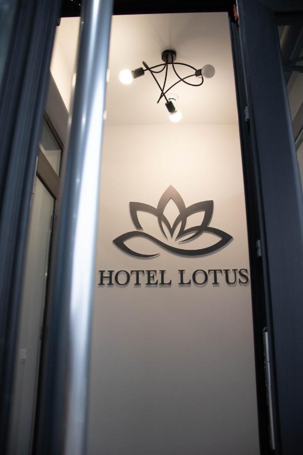 Lotus Hotel Kiszyniów Zewnętrze zdjęcie